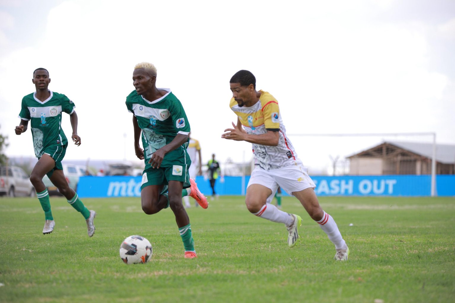 ๐ฌ๐ผ๐๐ป๐ด ๐๐ณ๐ฟ๐ถ๐ฐ๐ฎ๐ป ๐ฎ๐ป๐ฑ ๐๐ณ๐ฟ๐ถ๐ฐ๐ฎ๐ป ๐ฆ๐๐ฎ๐ฟ๐ ๐ฎ ๐บ๐ฎ๐๐ฐ๐ต ๐ฎ๐๐ฎ๐ ๐ณ๐ฟ๐ผ๐บ ๐ก$ ๐ญ.๐ฑ ๐บ๐ถ๐น๐น๐ถ๐ผ๐ป.ย